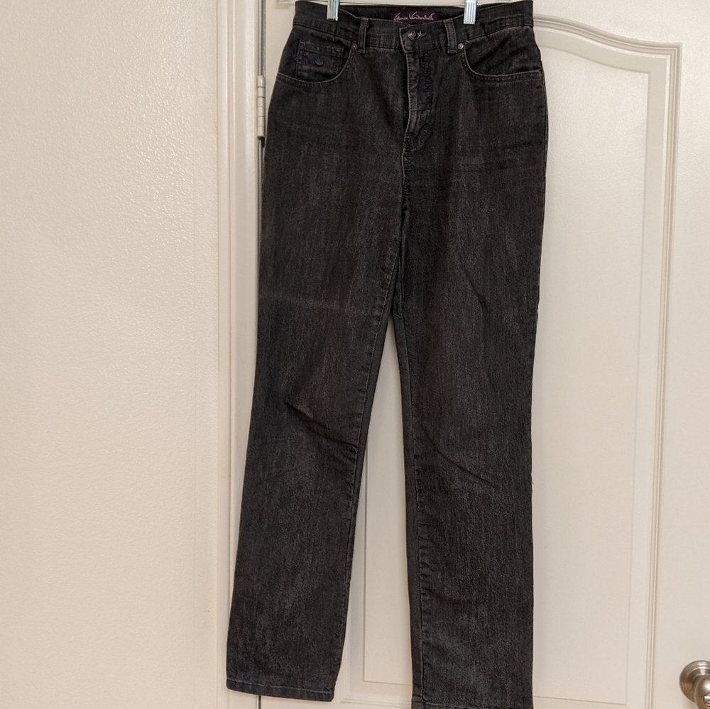 High waisted, tapered Gloria Vanderbilt gray jeans, size 8